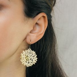 Boucles d'oreilles dorées Hortensia - Petit modèle - RAS