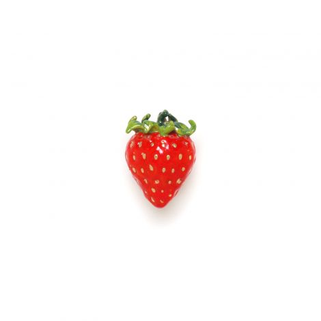 SWEET strawberry pin "Les attachantes"